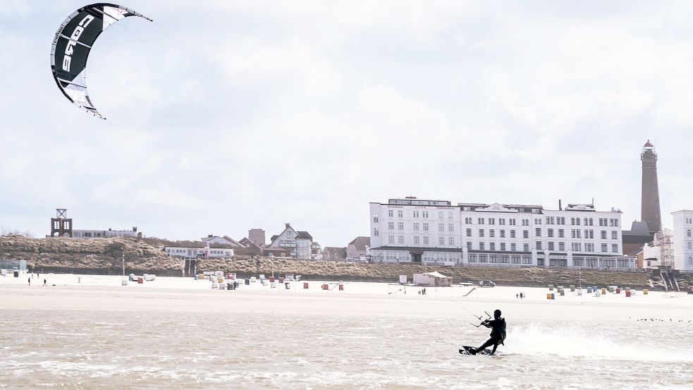 Kitsurfen ist auf Borkum sehr beliebt. Foto: Nicklas Witt/NBG