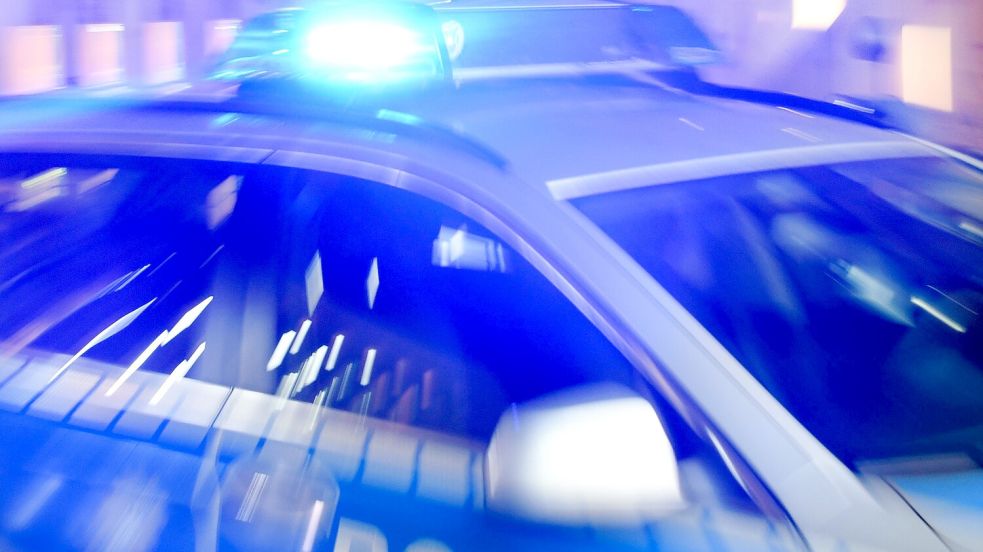 Im Bremer Stadtteil Blumenthal ist in der Nacht zu Sonntag eine 77-Jährige im Schlaf in ihrem Wohnhaus von mehreren Männern überfallen worden. Foto: Carsten Rehder/dpa