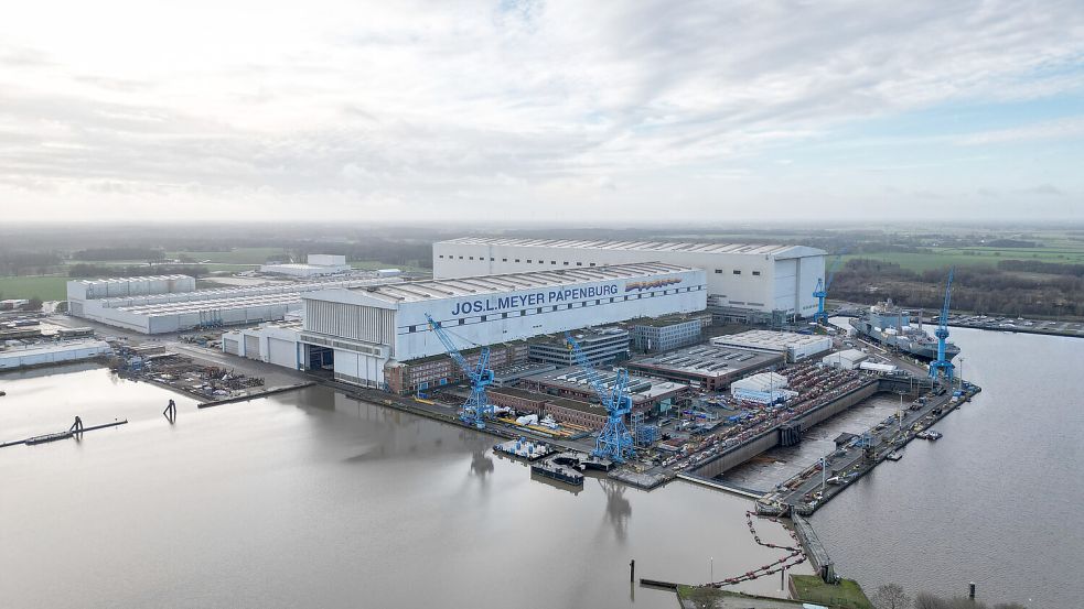 Die Meyer Werft in Papenburg. MSC zeigt offenbar Interesse am Schiffbauer. Foto: dpa