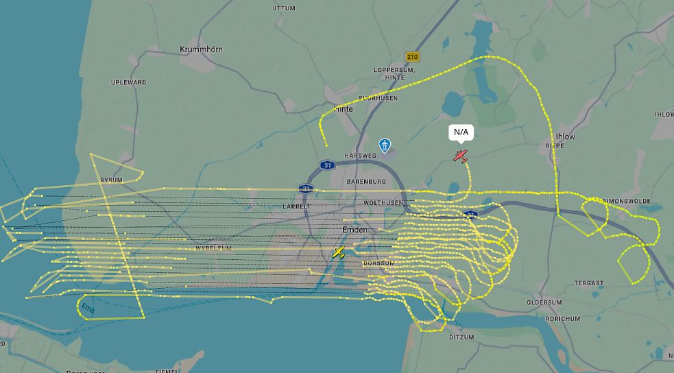 Ein Flugzeug kreiste über Stunden am Mittwoch, 14. Oktober 2026, über Emden. Foto: Screenshot von Flightradar24