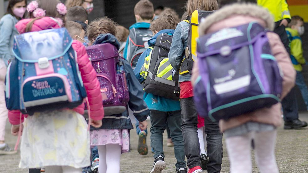 Stadt Emden schickt Anmeldeformulare Für die Einschulung 2025 müssen